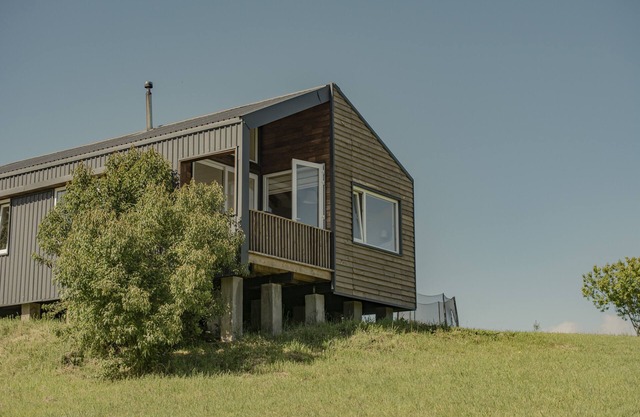 Boutique cabin "Ave Lodge Frutillar" pet friendly, panoramic lake and volcanoes