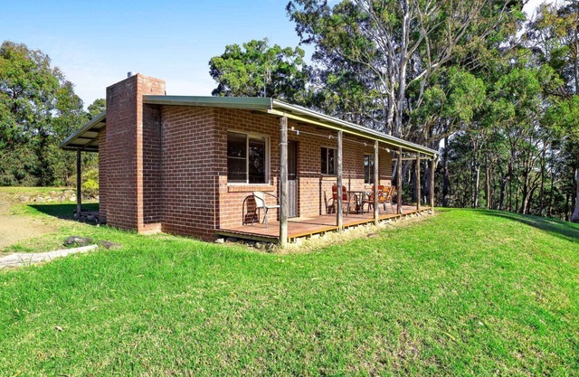 Braeside Cabin One - Pinkwood