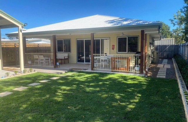 Brand New 2BR Coastal Home w/Outdoor Entertaining – 350m to Beach, Pier & cafes