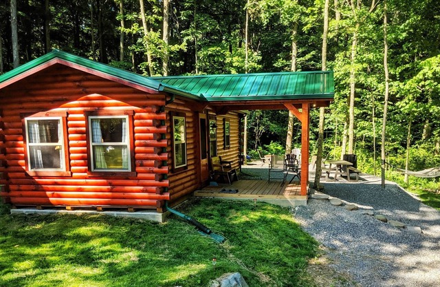 Brand new Cabin at Maple View - (We are Open!)