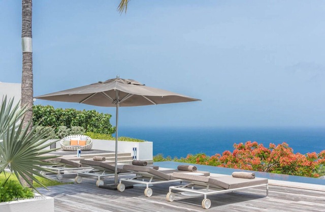Brand new four bedroom villa with pool and gym near Gouverneur Beach