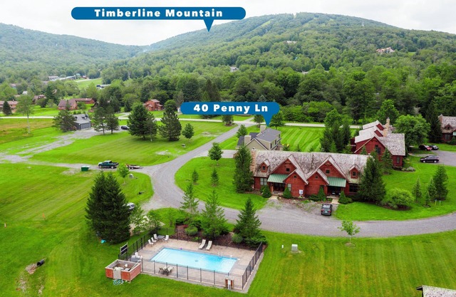 Brand New Home! A/C! Hot Tub! Outdoor Pool!
