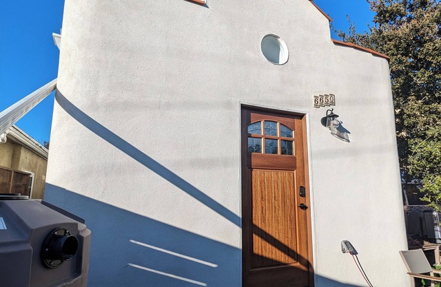 Brand new quiet and cozy tiny home in the Arroyo!