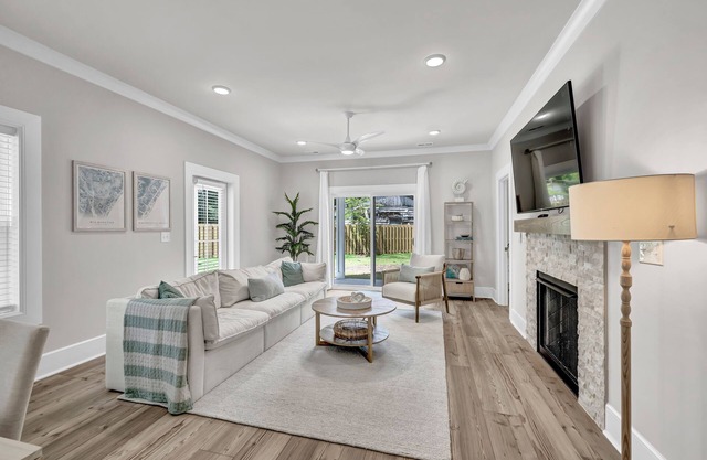 Brand New, Spacious 5BR Retreat - Close to Beach, Downtown Wilmington & Dining