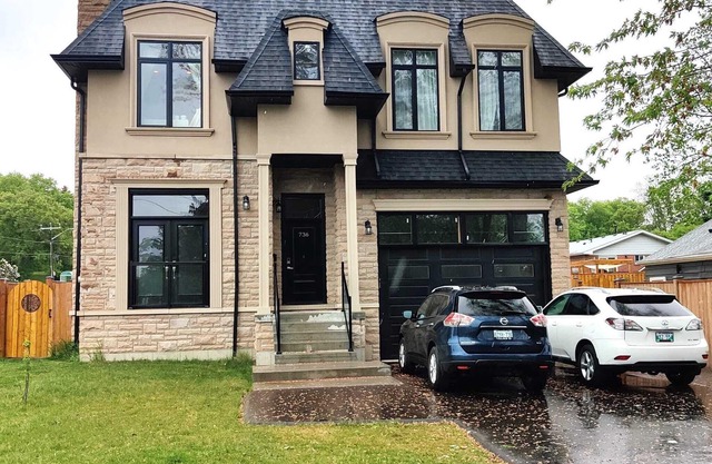 Brand New Walk Out Bsmt Apt Near Beach