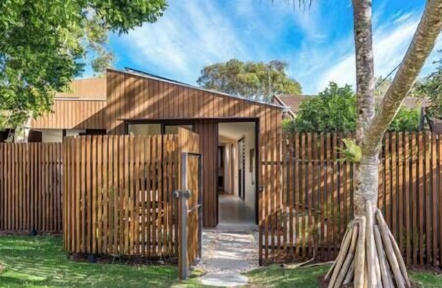 BRANDON STUDIO - Tallow Beach