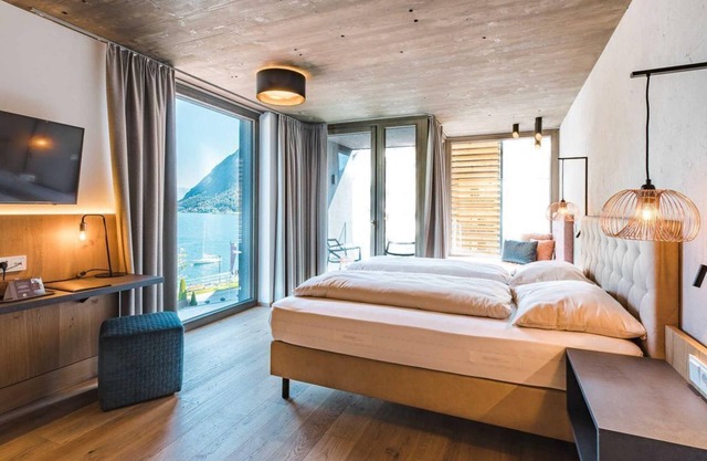 Breakfast with short stay Achensee Seeblick SUP - Seehotel Einwaller