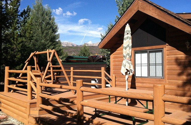 Breckenridge, Tiger Run Resort, cozy mountain cabin.