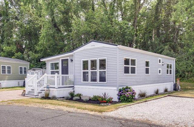 Breezy Ocean Pines Cottage w/Patio & Pool Access!