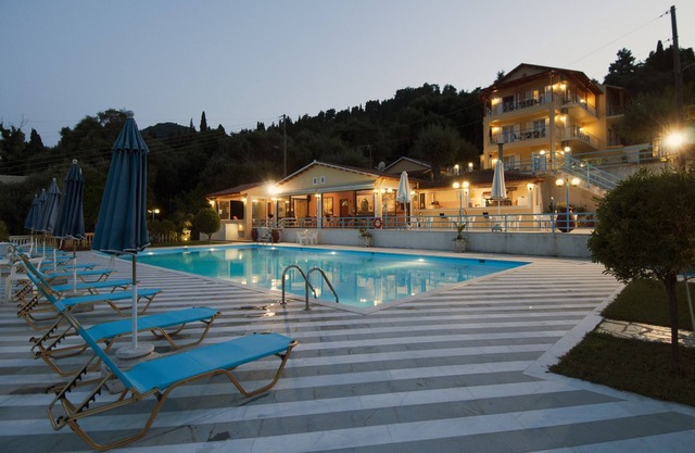 Brentanos Apartments ~ A ~ View of Paradise