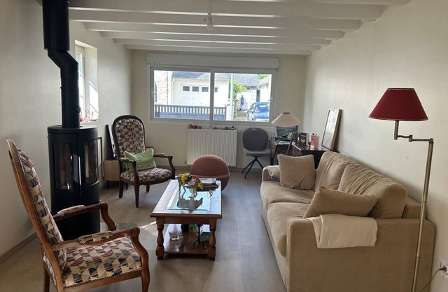 Breton house on the seafront in the Bay of Saint-Brieuc 300m from the GR34