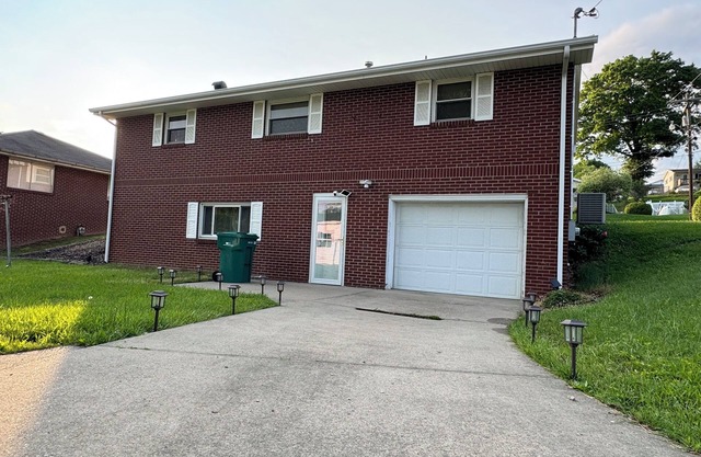 Bridgeport House. Close to UHC, FBI, The Bridge Sport Complex, Conference Center