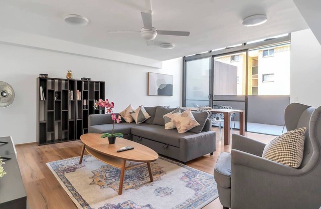 Bright and Chic with Unbeatable Proximity