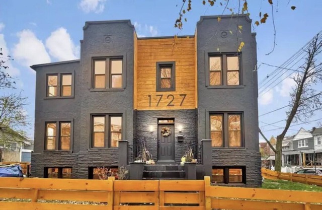 Bright and Spacious Bottom Unit!