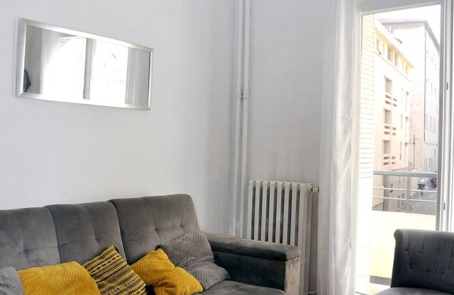 Bright apartment — close to city centre