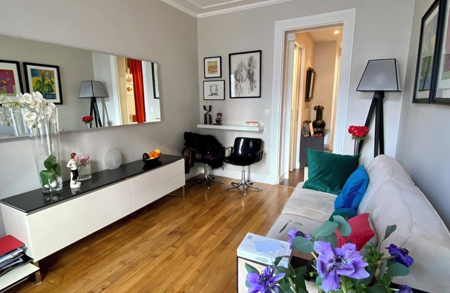 Bright, comfortable apartment in the heart of Paris Montparnasse