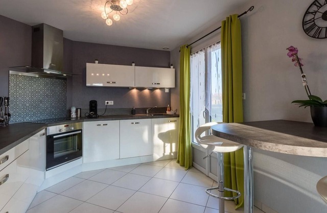 Bright Cottage in the Heart of Monts de Gy