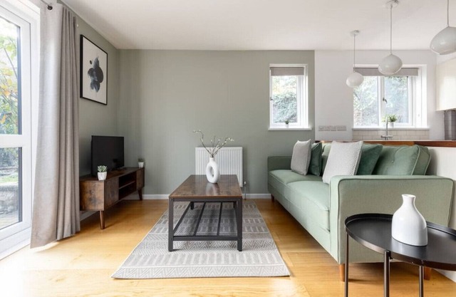 Bright Flat in Camberwell