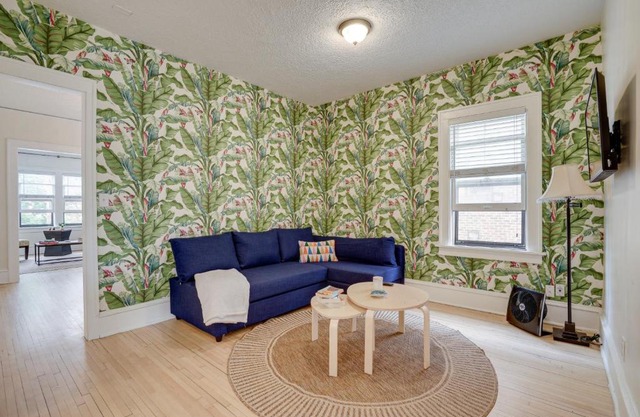 Bright Minneapolis Apartment - 1 Mi to Downtown!