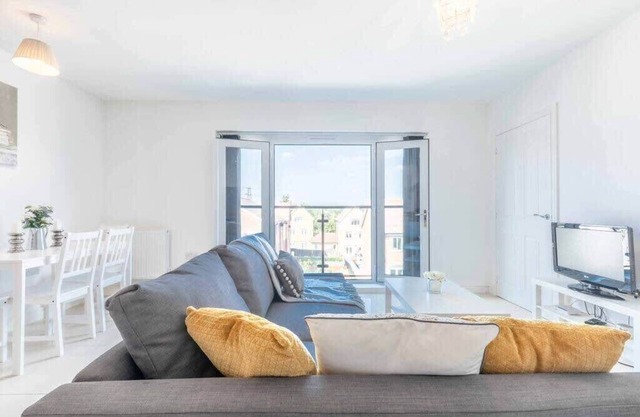 Bright Penthouse with Two Bedrooms