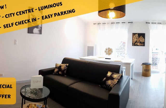 ★ Bright ★ Quiet ★ City centre ★ Easy Parking ★ WIFI ★