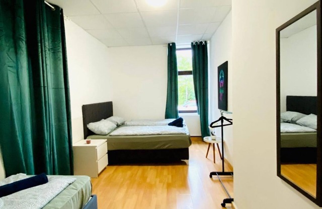 Bright & Spacious 3-BR Apt with Direct City Access