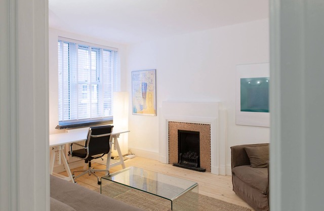 Bright Wood-Floored Apartment Near Parliament