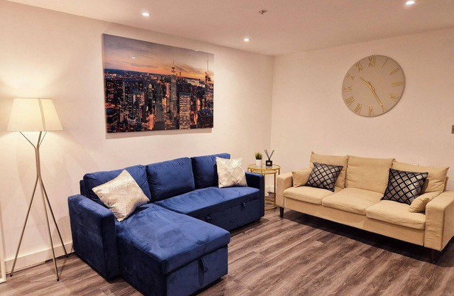 Brighton Hub: Stylish retreat in the heart of the city, central to it all