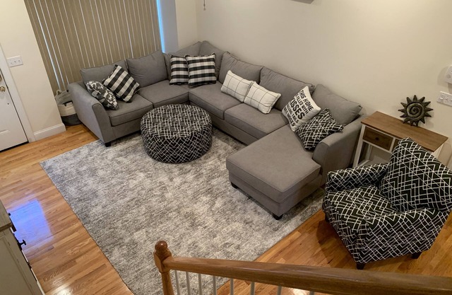 Bring your whole family! Large 5 bedroom house. 5 minute walk to Silver Beach!