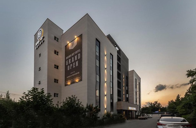 Brown-Dot Hotel Dongchon Amusement Park