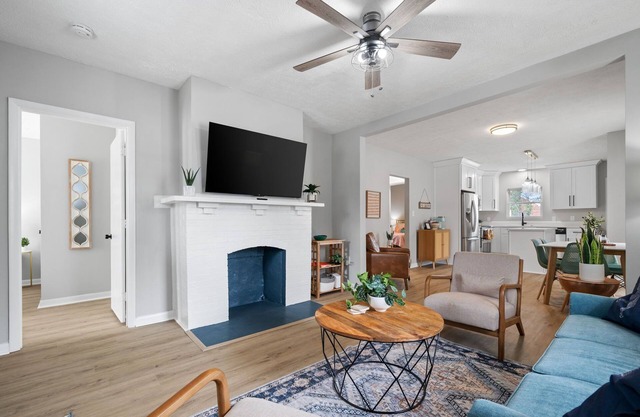Buckroe Beach House ~ Walk to Beach/Only 3 Blocks! Close to VA Hospital!