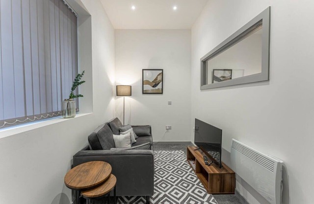 Budget 1 Bedroom Apartment in Dudley