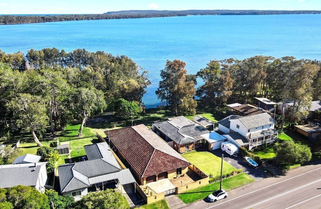 Budgewoi Waterfront Haven