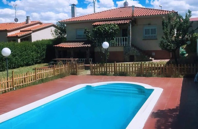 Buenavista Calvarrasa con Piscina privada