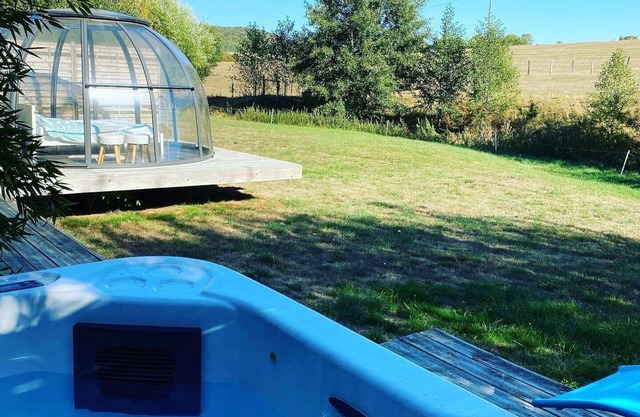 Bulle with adjoining chalet SPA and private sauna