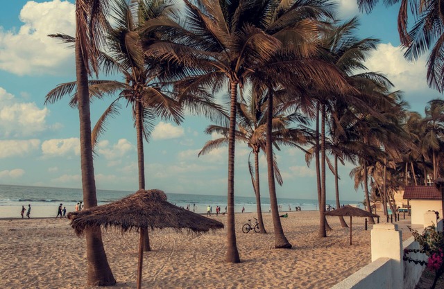 Bungalow Beach Hotel