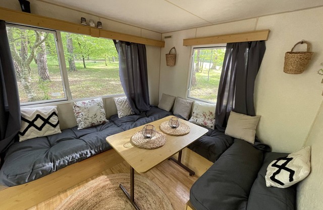 Bungalow 'Charmant Mobile Home En Foret' with Shared Pool, Private Terrace and Shared Garden