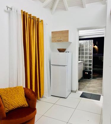 Bungalow cosy Mon petit Diamant avec piscine privé