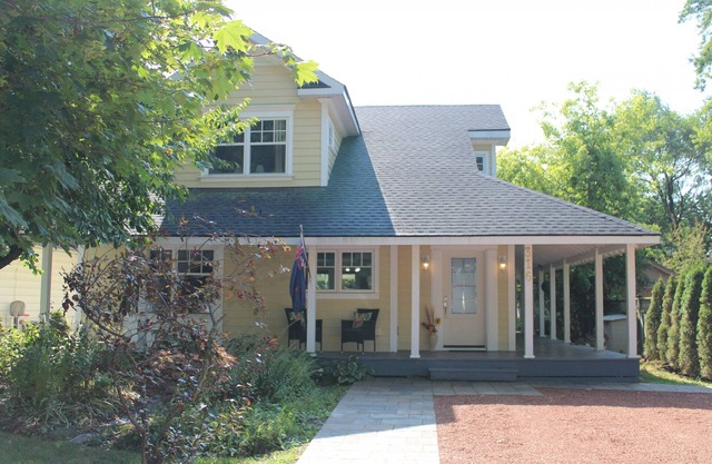 Butterfly Cottage with Wrap Around Porch