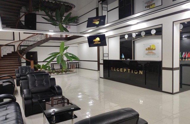 BUXOROYI SHARIF Hotel