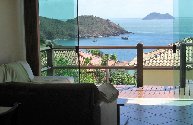 BUZIOS CASA POR doSOL noMAR PRAIA ePISCINA