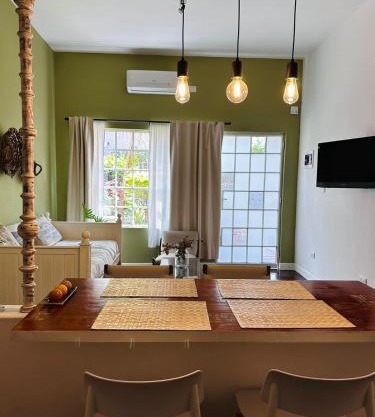 Cálido monoambiente con amplia cocina en Villa Devoto