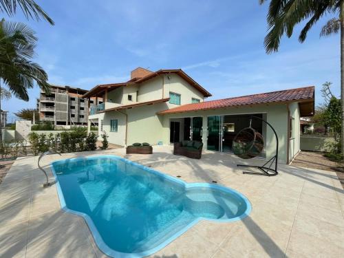 cód 7 · Casa espetacular a 150 metros do mar