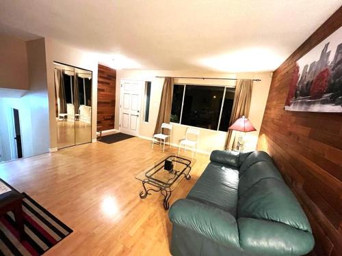 C3 Cheap cozy room - full amenities in a great location