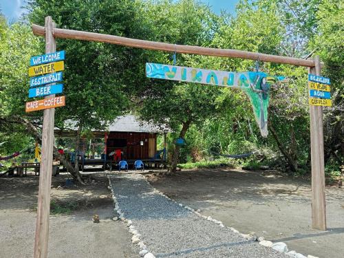 Cabaña y restaurante vikana