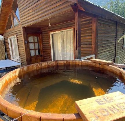 Cabañas Lamoni, con bajada al río