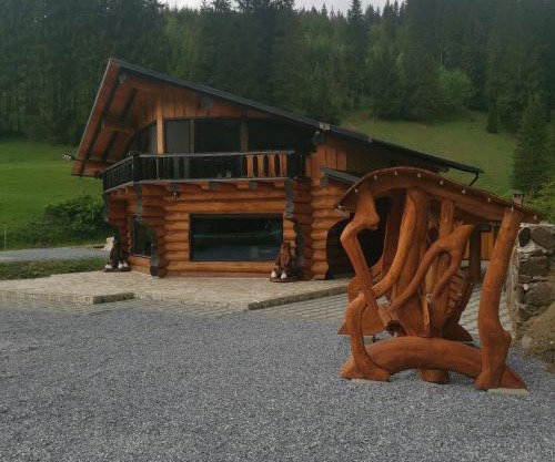 Cabana roua munților din bucovina