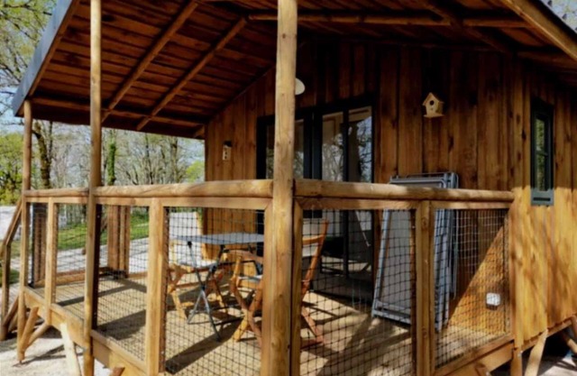 Cabane 3 étoiles - Piscine - efchca