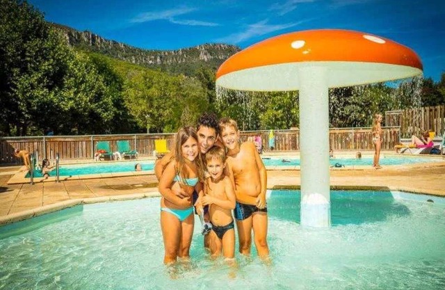 Cabane 3 étoiles - Piscine - efadfg