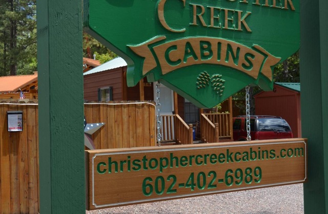 Cabin #11 is one of our "NEW" loft cabins with a screened cover front porch!